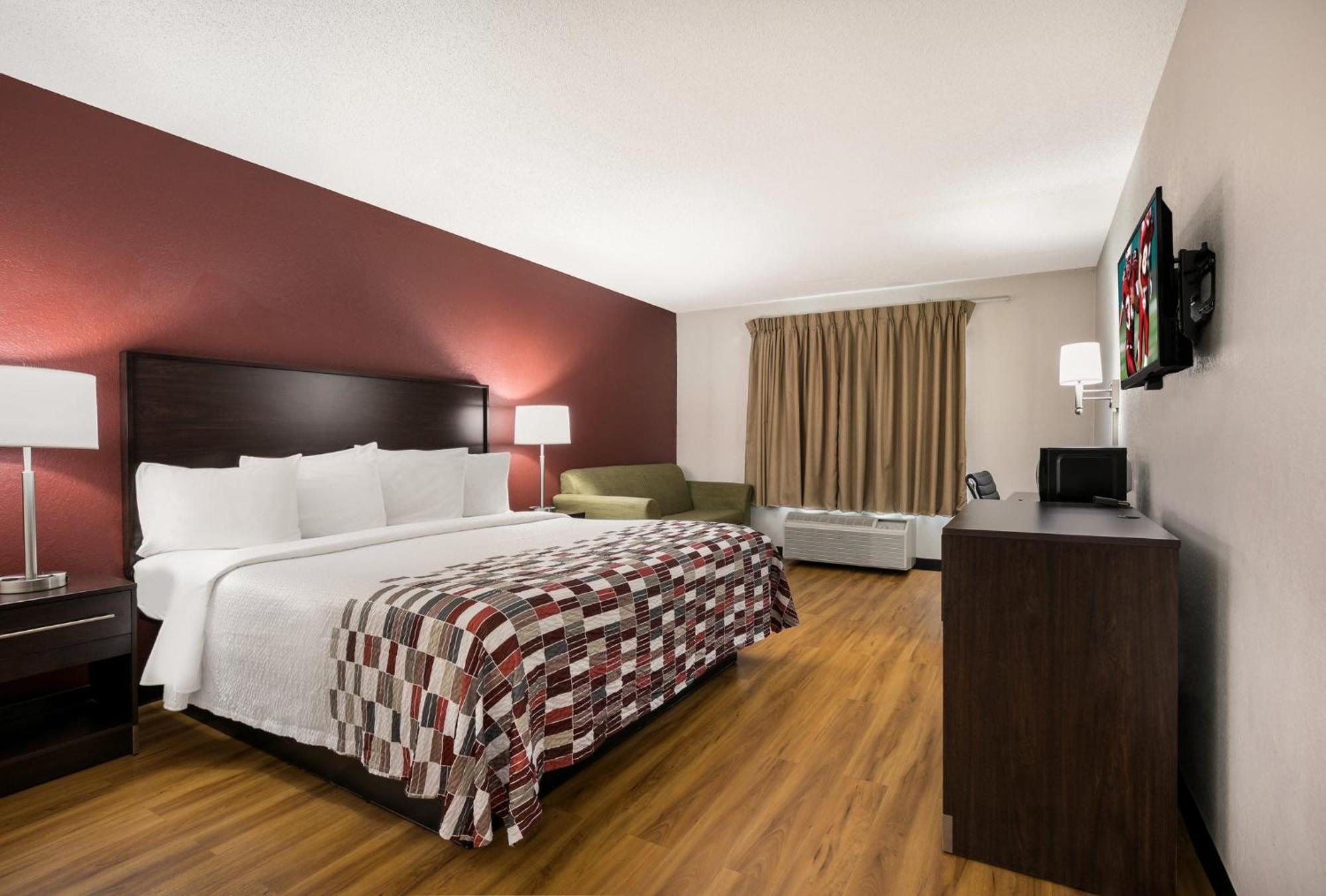 Red Roof Inn & Suites Knoxville East Екстериор снимка